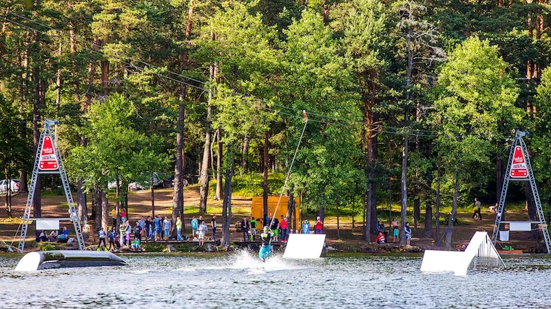 wakestation_cable-system_two-tower_2-0_wakeboarding_wake_cable-wake_01