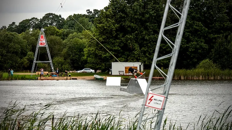 wakestation_cable-system_two-tower_2-0_wakeboarding_wake_cable-wake_04